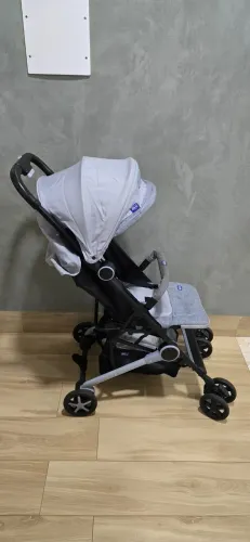 Carrinho de bebê Chicco Miinimo 2 - Ideal para viagens 
