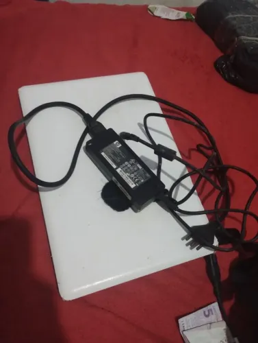 Notebook Hp, para conserto ou retirada de peças 