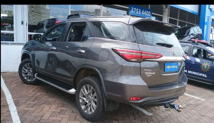 Toyota Hilux SW4 SRX 4X4 2.8 TDI 16V Dies. Aut. 2023