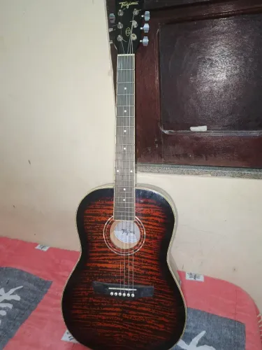 VIOLÃO TAGIMA EM BOM ESTADO (LEIA A DESCRIÇÃO)