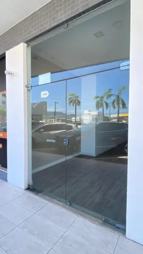 ALUGA-SE SALA NA GALERIA CASA SHOPPING DESIGN - BAIRRO PONTO NOVO