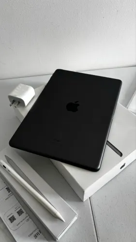 iPad 9 64GB Cinza Espacial Impecável (Sem Marcas) + Caneta WB Completa