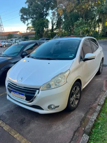 Peugeot 208 Griffe 1.6 Flex 16V 5P Aut. 2014