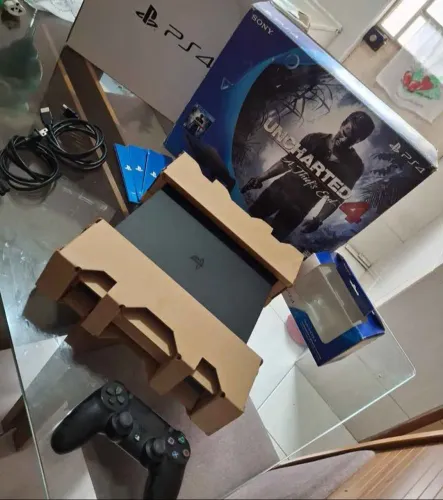 Ps4 slim destravado, 2 tera , tunado de jogos