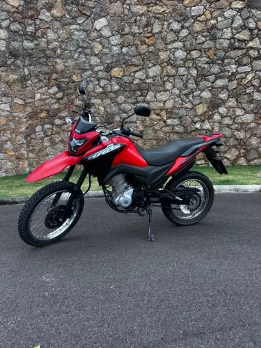Honda Bros 160 2025 - Única dona, revisada