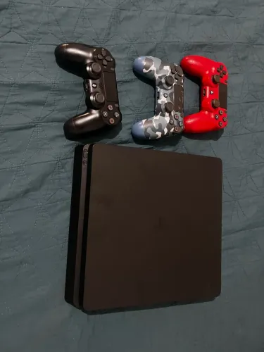 PlayStation 4 slim