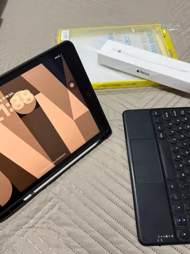 VENDE-SE IPAD 9 COM ACESSÓRIOS