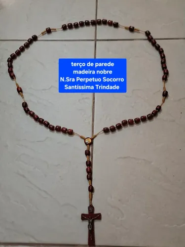 Terço de parede - antigo - madeira nobre