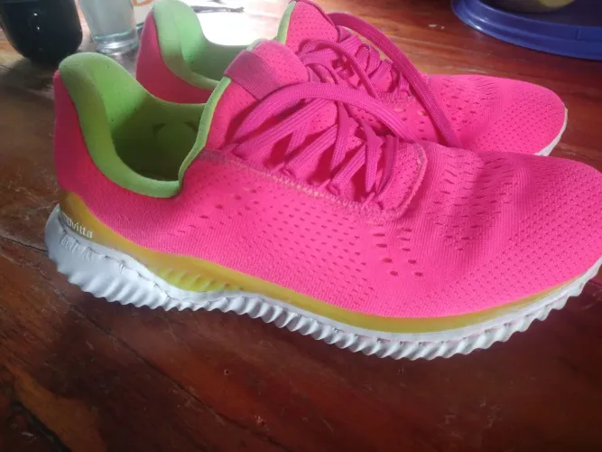 Tênis feminino 