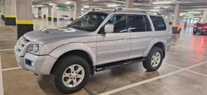 Mitsubishi Pajero Sport HPE 2.5 4X4 Diesel Mec. 2010