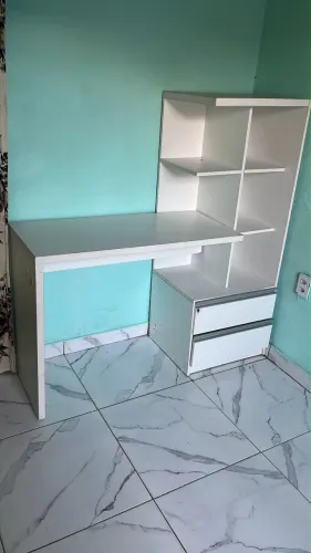 Escrivaninha Branca