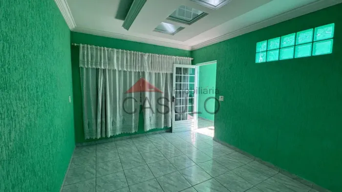 Casa residencial à venda no Jardim Sales com 153 m² e 3 dormitórios/quartos.