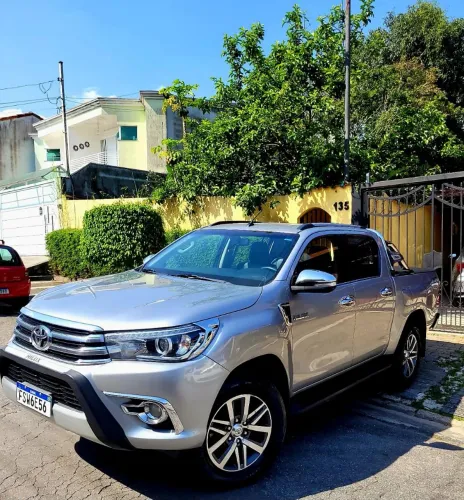 Toyota Hilux CD SRX 4X4 2.8 TDI 16V Diesel Aut. 2016
