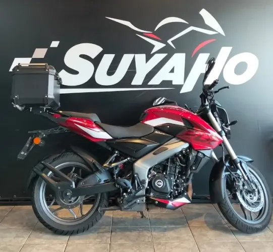 BAJAJ DOMINAR 200