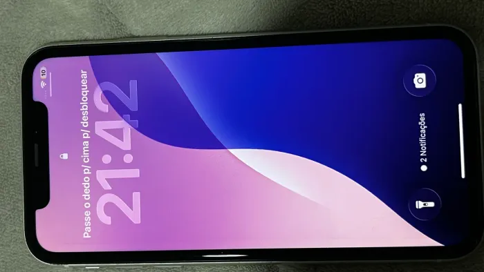 Título: iPhone 11 Branco 128GB - Detalhe na Tela (Preço Baixo para Sair Hoje!)