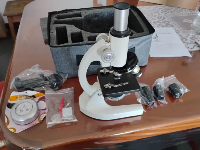 Microscópio Monocular Biológico Profissional - 64x A 2400x - cor branco