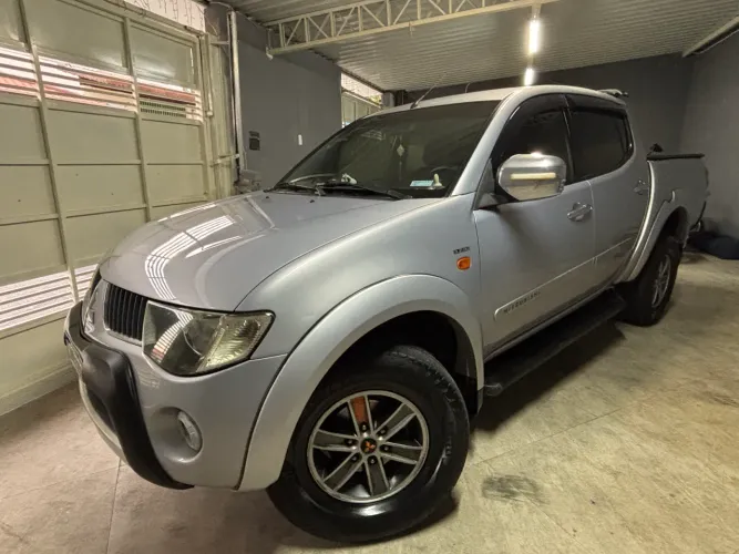 Mitsubishi L200 Triton HPE 3.2 CD TB Int.diesel AUT 2009