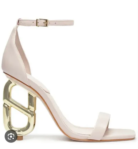 Sandalia Shutz luxo