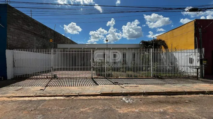 Casa com 3 Quartos no Bairro Praeirinho