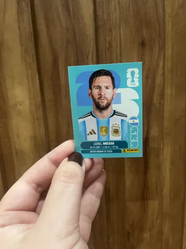 Figurinha Messi 2026 troca pelo Ayase Ueda
