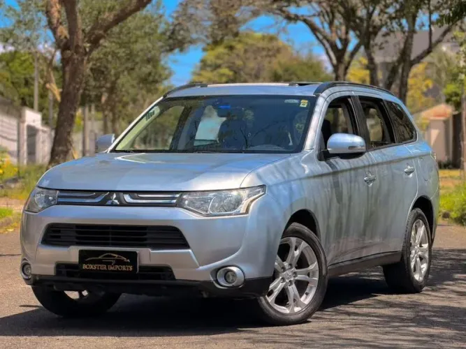 Mitsubishi Outlander 2.0 16V 160cv Aut. 2014