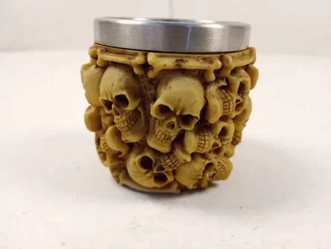 Copo Shot 55ml em Aço Inox e Resina Esculpida - Caveiras
