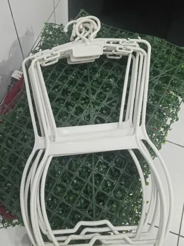 Vendo corpo infantil para roupa infantil no valor de r$ 3.