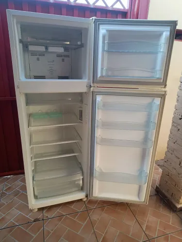 Geladeira Consul Frost Free 347 litros super conservada !