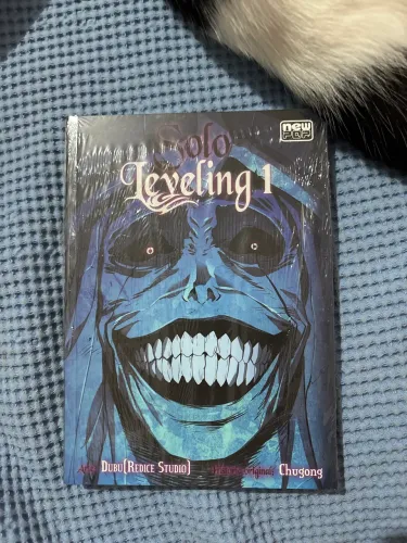 Solo Leveling vol 1 - Chugong Edição newpop CAPA VARIANTE (LACRADO)