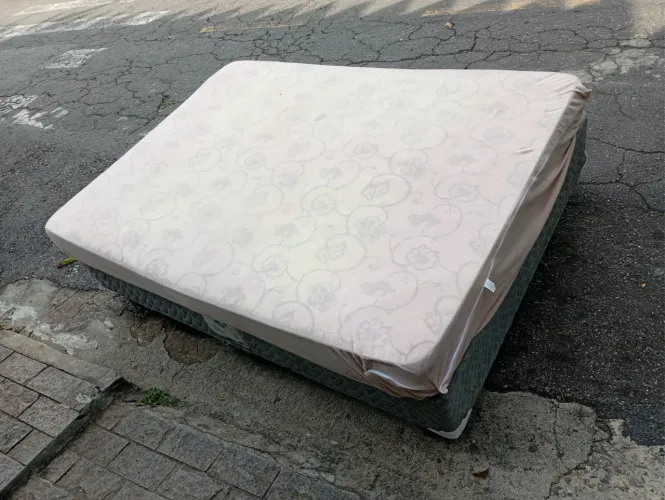 Box de Casal com colchão