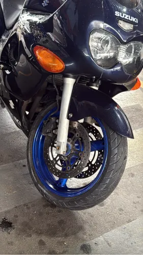 Vende-se GSXF 750 ou troco em ágio