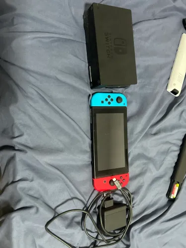 Nintendo switch seminovo + controle de Nintendo switch + console Nintendo switch