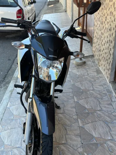 Moto Honda CG Titan 160 2022 - Único Dono - Excelente Estado