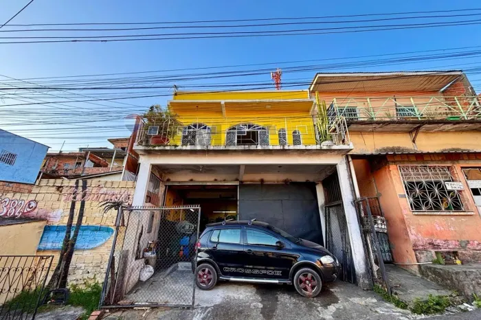 Casa à Venda na Alvorada II, Próximo ao centro comercial do bairro - 3 Quartos