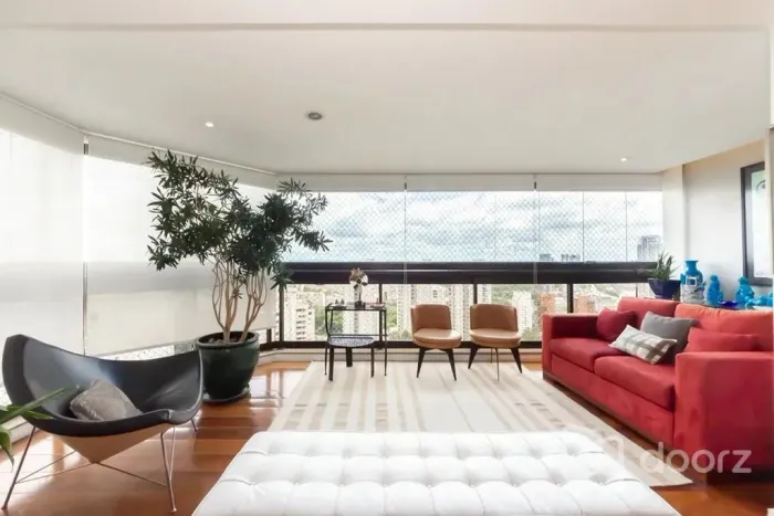 Imóvel na Deputado Laércio Corte com 4 dormitórios e 245m²
