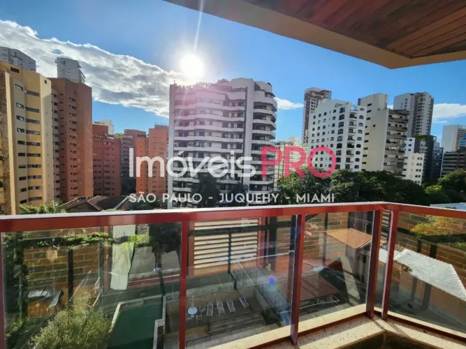 Apartamento a venda em Moema proximo ao Parque Ibirapuera com 290m2, 4 suites, 5 vagas e l