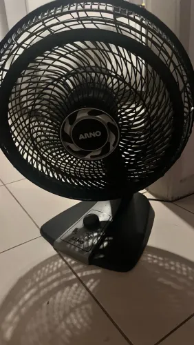 Ventilador de mesa Arno 110V - Preto