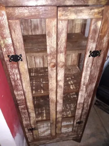 Cristaleira madeira de demolição