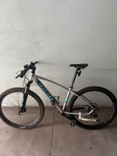 Vende se bicicleta