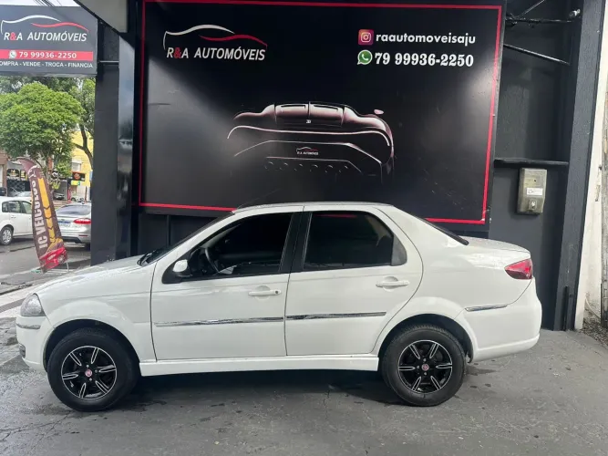 Fiat Siena Tetrafuel 1.4 MPI Fire Flex 8V 4P 2011