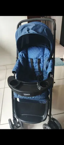 Carrinho de Bebê + Bebê Conforto Cosco Azul Marinho - Estado de Novo (Pouco Usado)