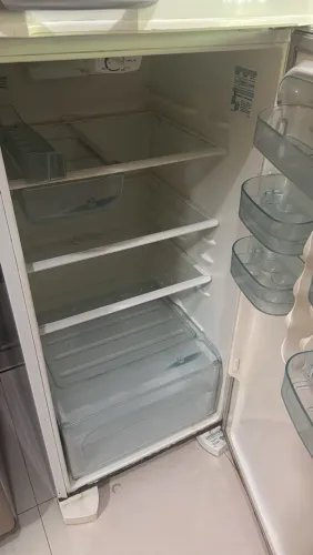 Vendo geladeira 