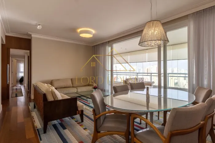 Apartamento no Paraíso com 180m², possui 3 suítes e 3 vagas de garagem