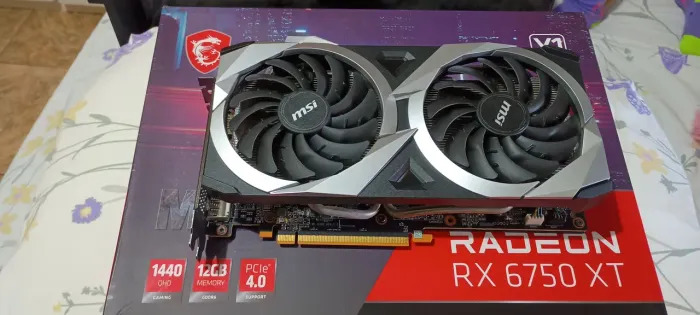 Placa de Vídeo Amd RX 6750XT 12GB