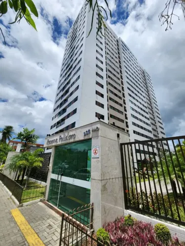 Imóvel para aluguel possui 53 metros quadrados com 2 quartos em Várzea - Recife - PE