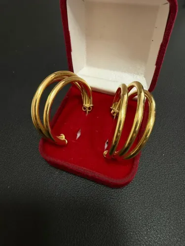 Brinco Argola de ouro 8.20g 18k procedência garantia eterna