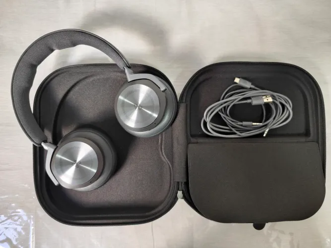 Fone Bang & Olufsen Beoplay HX (favor ler a descrição)