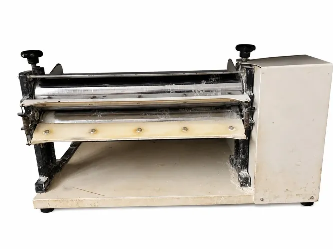 Cilindro Laminador de Massas Elétrico - Profissional