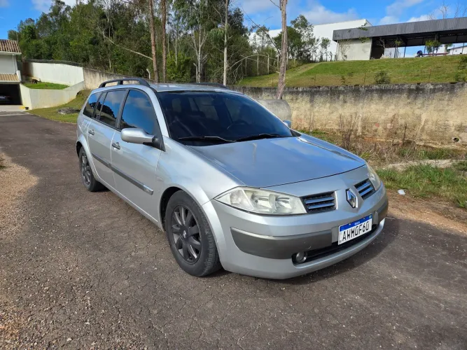 Renault Megane Grand Tour Dynam. Hi-flex 1.6 16V 2012