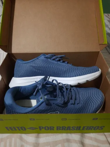 Tênis para caminhada e exercícios 